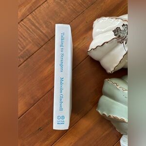 Talking To Strangers Malcolm Gladwell Book